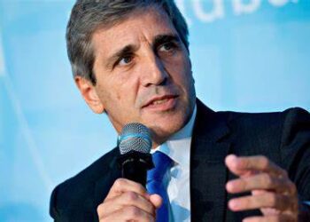 Milei ninguneó a todo el gabinete: «El triángulo es mi hermana, Santiago Caputo y yo»