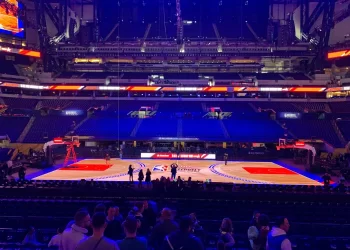 La innovación tecnológica que la NBA estrenará en el All Star Game: los secretos de la pantalla gigante LED en el piso