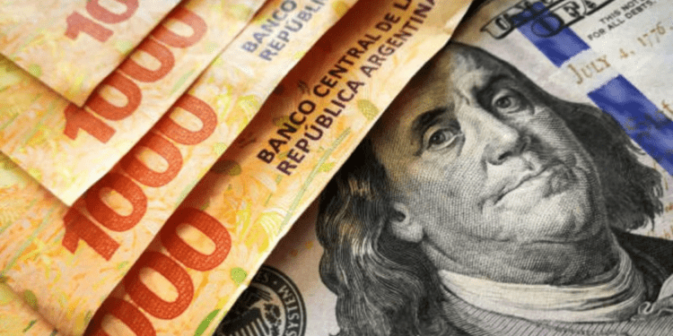 La inflación se redujo al 4% mensual: en qué invertir para ganarle