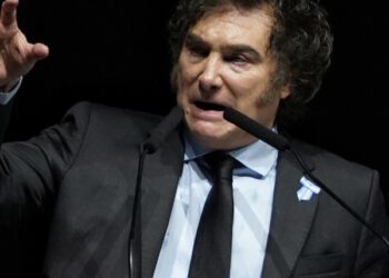Javier Milei enfrenta la impaciencia de los gobernadores y un desafío crítico con la reforma jubilatoria