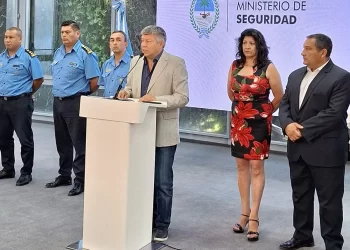 Dotan de pistolas nuevas a los agentes de la Policía del Chaco