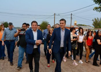 OBRAS PARA PRESIDENCIA ROCA: INAUGURACIÓN DE RIPIO Y CORDÓN CUNETA PARA LA COMUNIDAD.