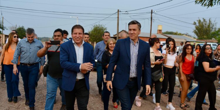 OBRAS PARA PRESIDENCIA ROCA: INAUGURACIÓN DE RIPIO Y CORDÓN CUNETA PARA LA COMUNIDAD.