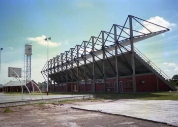 UN 27 DE AGOSTO SE INAUGURABA EL POLIDEPORTIVO JAIME ZAPATA