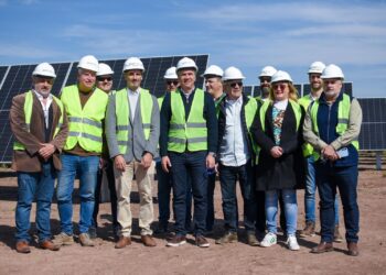 EL GOBERNADOR CONSTATÓ EL AVANCE DEL PARQUE SOLAR DE PAMPA DEL INFIERNO: SE INCORPORAN 130 MEGAVATIOS Y MÁS DE 220.300 PANELES