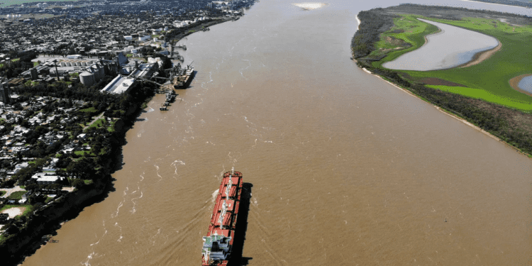 Nueva concesión de la Hidrovía Paraná-Paraguay: riesgo privado 100% por 30 años.
