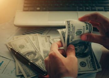 Baja del dólar: Salvador Di Stefano anticipa que el blue podría quebrar el piso de $1100