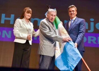 EL GOBIERNO PROVINCIAL RINDIÓ HOMENAJE Y DECLARÓ ABANDERADO DE LA PROVINCIA A DON LUIS LANDRISCINA