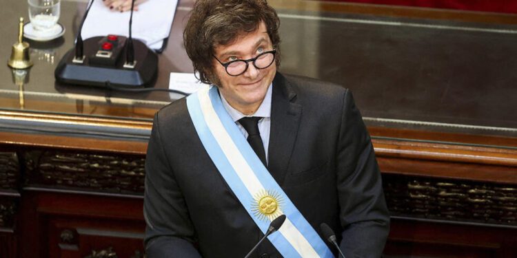 Milei les pidió a las provincias un ajuste fiscal de U$S 60.000 millones