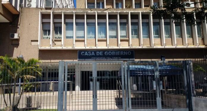 El Ejecutivo dialoga con unos 40 intendentes por el crédito en dólares, a pocas horas de la votación