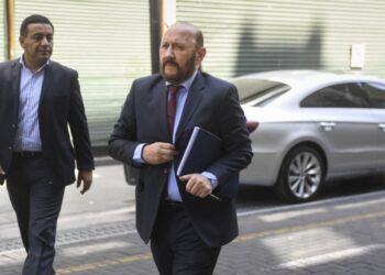 Insfrán se mete a mediar en la interna del PJ: se reúne con la CGT y hablan de un encuentro con Cristina