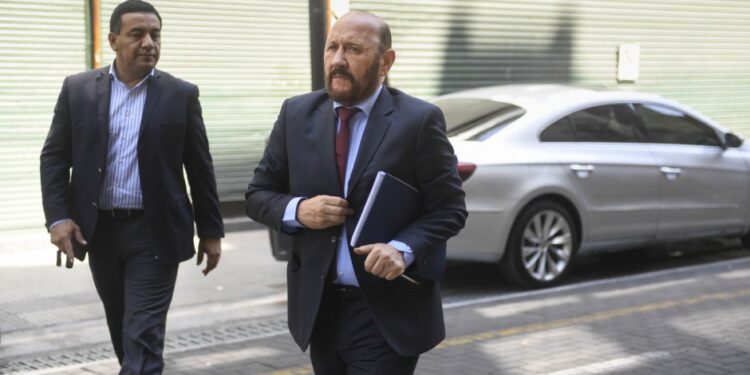 Insfrán se mete a mediar en la interna del PJ: se reúne con la CGT y hablan de un encuentro con Cristina