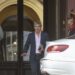Caputo cierra una sucursal del Banco Nación en La Matanza tras el cruce de Espinoza con Galperín