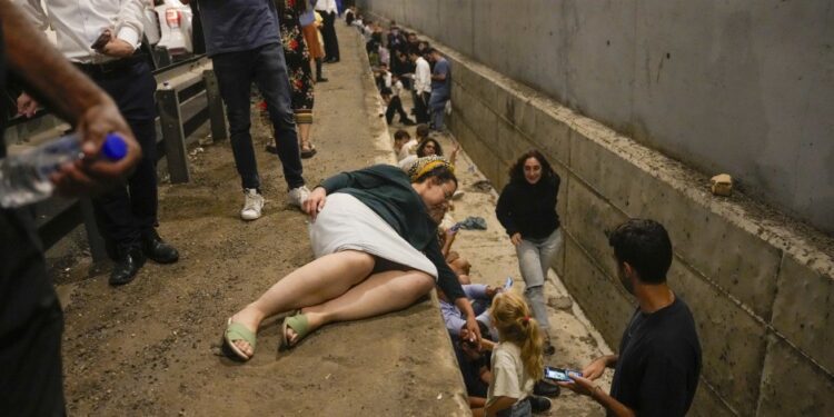 Irán lanza un ataque directo a Israel y Medio Oriente se encamina a una guerra total