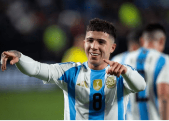 “Está enamorado”: Quién es la famosa influencer argentina por la que Enzo Fernández habría dejado a Valentina Cervantes