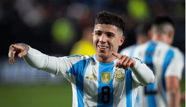 “Está enamorado”: Quién es la famosa influencer argentina por la que Enzo Fernández habría dejado a Valentina Cervantes