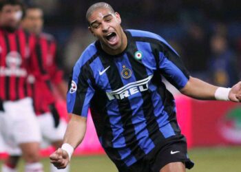 Adriano se quiebra en la presentación de su autobiografía tras leer la carta que emocionó al mundo