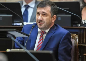 Senador Edgardo Kueider retenido en Paraguay por llevar más de USD 200 mil en efectivo