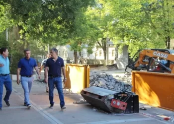 Zdero supervisa avances en el bacheo del microcentro de Resistencia