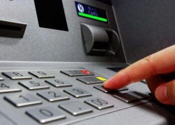 ¡A cobrar! El Gobernador Zdero anuncia el pago de sueldos para la Administración Pública