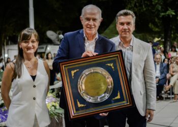 Resistencia celebró 147 años de historia con anuncios y homenajes a las colectividades