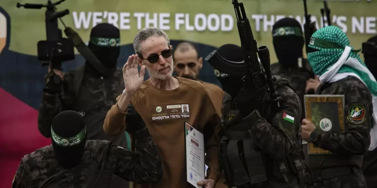 Israel denunció la condición física que presentan los rehenes liberados este sábado por Hamas: “Es un crimen contra la humanidad”