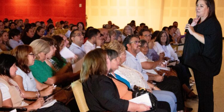 Innovación Educativa en Chaco: 15.000 Docentes de Secundaria se Capacitan en Nuevas Metodologías