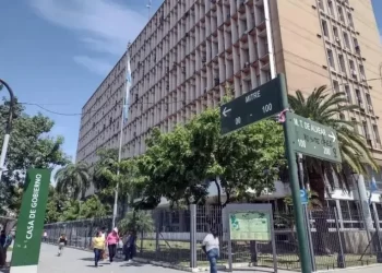 Aumento salarial del 6,5% para estatales en el Chaco.