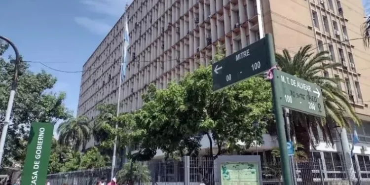 Aumento salarial del 6,5% para estatales en el Chaco.