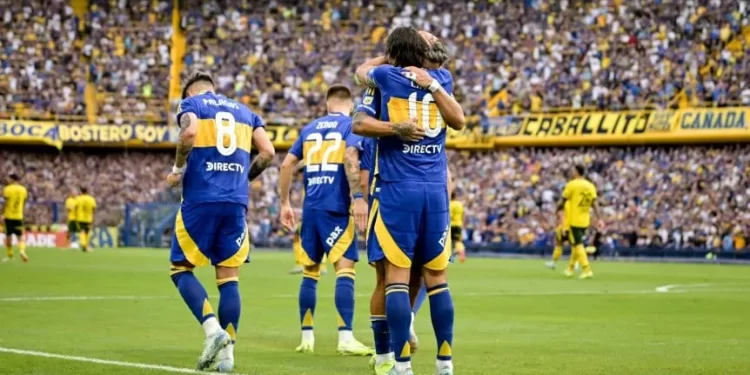 Boca goleó con contundencia a Defensa y Justicia y lidera en soledad la zona A