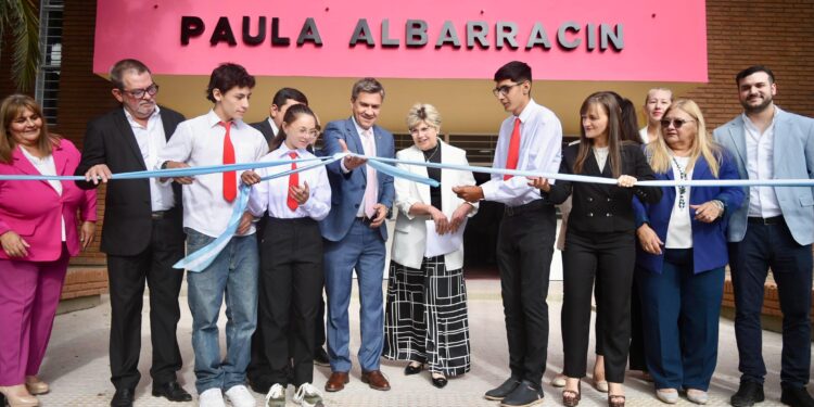 EL GOBERNADOR ZDERO RATIFICÓ SU COMPROMISO CON LA EDUCACIÓN AL INAUGURAR LA REFACCIÓN DE LA ESCUELA TÉCNICA DE VILLA ÁNGELA