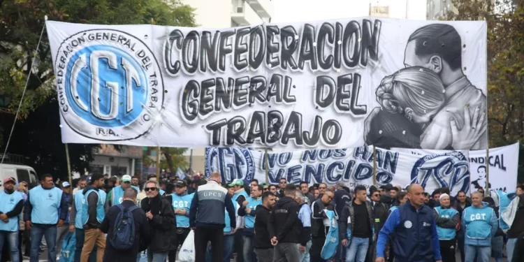 La CGT avanza hacia su tercer paro general sin su ala dialoguista, pero teme duras represalias del Gobierno