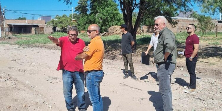 SÁENZ PEÑA: AUTORIDADES DEL IPDUV SUPERVISARON LA INFRAESTRUCTURA DE DOS EDIFICIOS