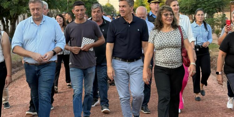 EL GOBERNADOR ZDERO ACOMPAÑÓ EL ANIVERSARIO 90 DE TACO POZO