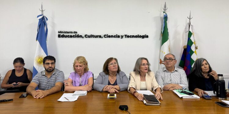 EDUCACIÓN: AUTORIDADES Y MIEMBROS DE LAS JUNTAS DE CLASIFICACIÓN SE REUNIERON POR LA IMPLEMENTACIÓN DE TÍTULOS DIGITALES
