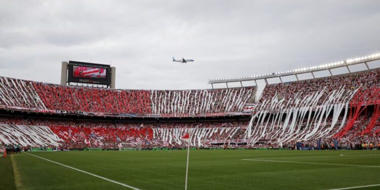 El impactante recibimiento que organiza River Plate para el Superclásico con Boca: 50 mil banderas y un Monumental teñido de rojo y blanco