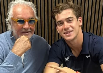 El misterioso viaje de Franco Colapinto que generó un sinfín de especulaciones en horas clave para su futuro en la F1
