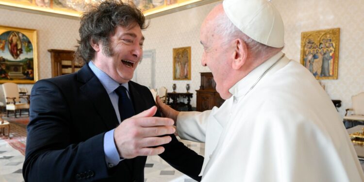 Milei despidió al papa Francisco: “A pesar de diferencias, haber podido conocerlo fue un verdadero honor”