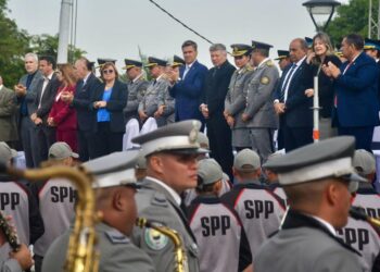 EL GOBERNADOR ZDERO ACOMPAÑÓ AL SERVICIO PENITENCIARIO PROVINCIAL EN UN NUEVO ANIVERSARIO