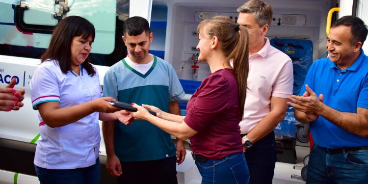 GENERAL PINEDO: EL GOBERNADOR ZDERO ENTREGÓ UNA NUEVA AMBULANCIA PARA EL HOSPITAL “ISAAC WAISMAN”