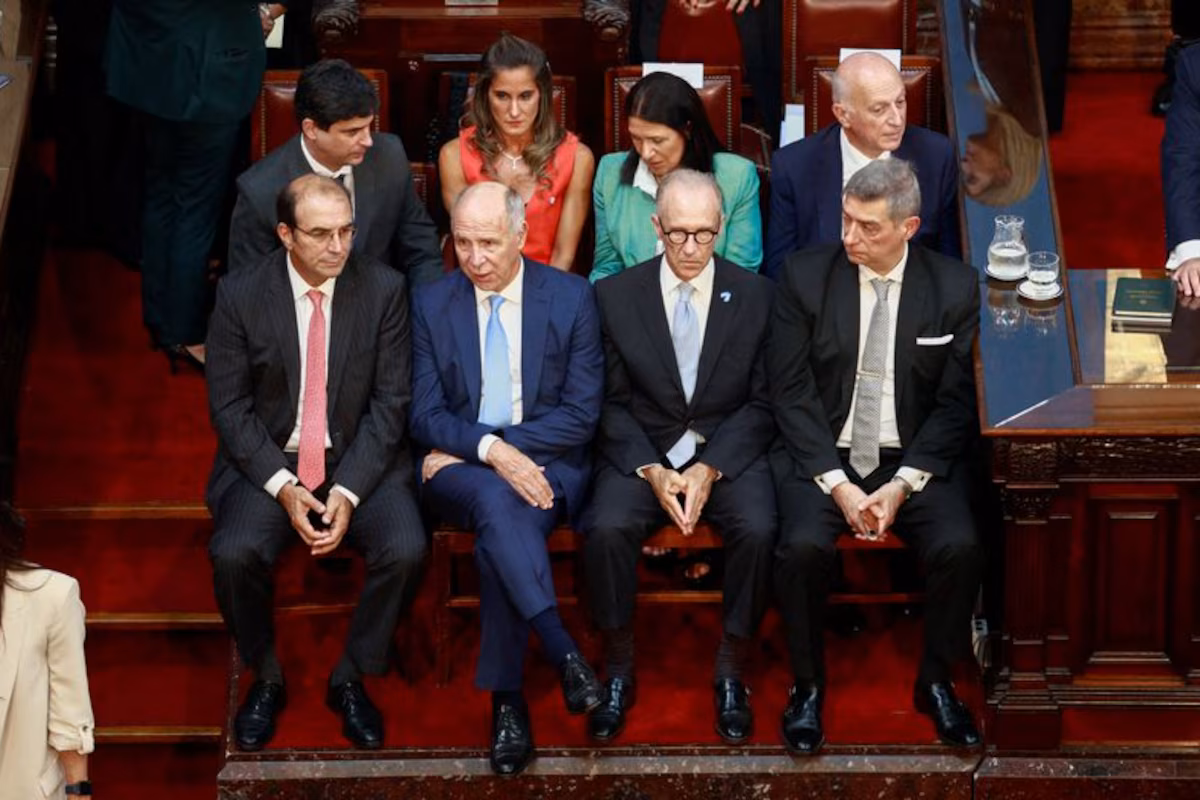 El Gobierno no intentará cubrir las vacantes de la Corte Suprema hasta después de las elecciones