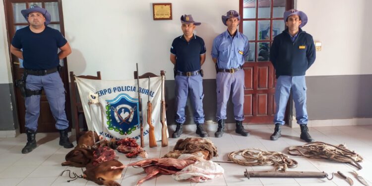 EFECTIVOS RURALES DECOMISARON 170 KILOS DE CARNE FAENADA, SECUESTRARON ARMAS, VEHICULOS Y DETUVIERON A 6 PERSONAS