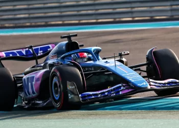 Alpine enfrenta desafíos en Bahréin: Doohan y Gasly buscan mejorar el rendimiento.