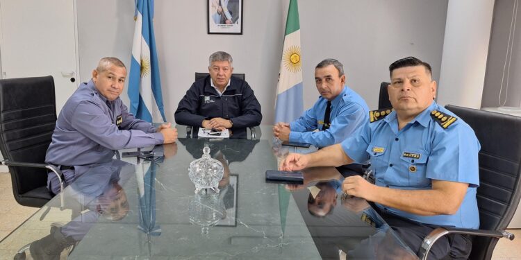 EL MINISTRO DE SEGURIDAD RECIBIÓ A LA CÚPULA POLICIAL Y DESTACÓ EL RECONOCIMIENTO NACIONAL POR EL SECUESTRO DE DROGAS