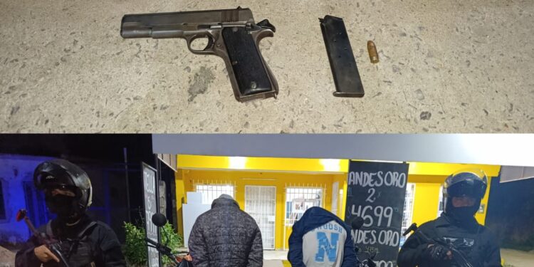 RESISTENCIA: DOS JÓVENES FUERON DEMORADOS CON UNA PISTOLA CALIBRE 45