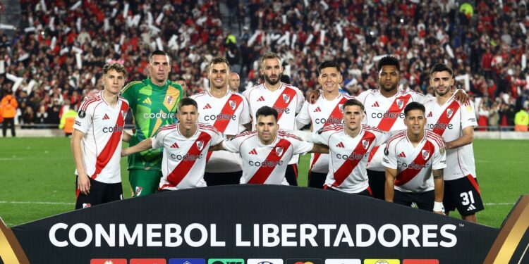 River Plate inicia la Copa Libertadores con victoria en Perú
