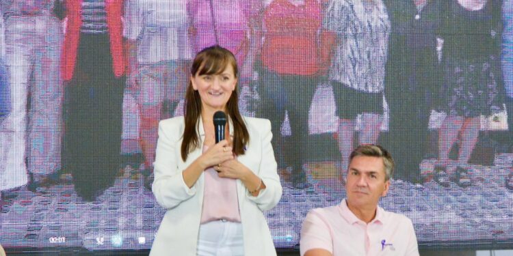 EL GOBERNADOR ZDERO RATIFICÓ SU COMPROMISO Y ANUNCIÓ EL EMPRENDE ROSA 2025 CON NUEVAS LÍNEAS DE FINANCIAMIENTO