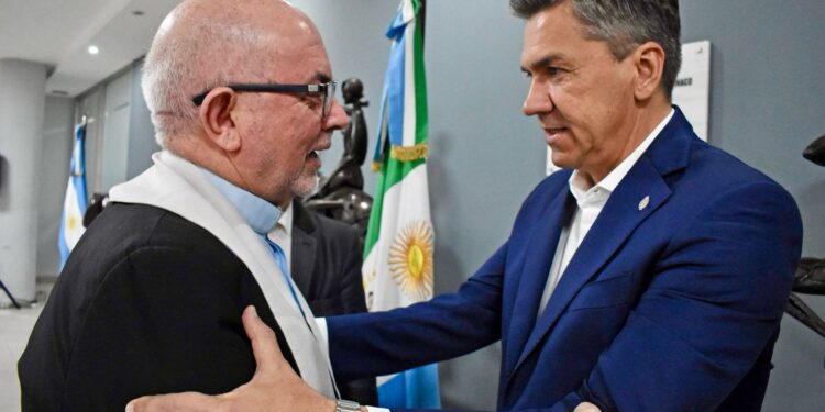 EL GOBERNADOR ZDERO ACOMPAÑÓ LA MISA EN MEMORIA DEL PAPA FRANCISCO