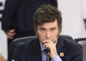 Milei entre dos potencias: el equilibrio entre EE.UU. y China en la política económica argentina