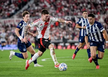 River y Talleres empatan en un duelo cargado de historia y tensión